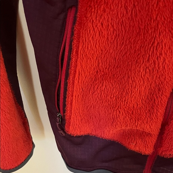 Patagonia Red and Burgundy Fleece Jacket - Picture 3 of 6